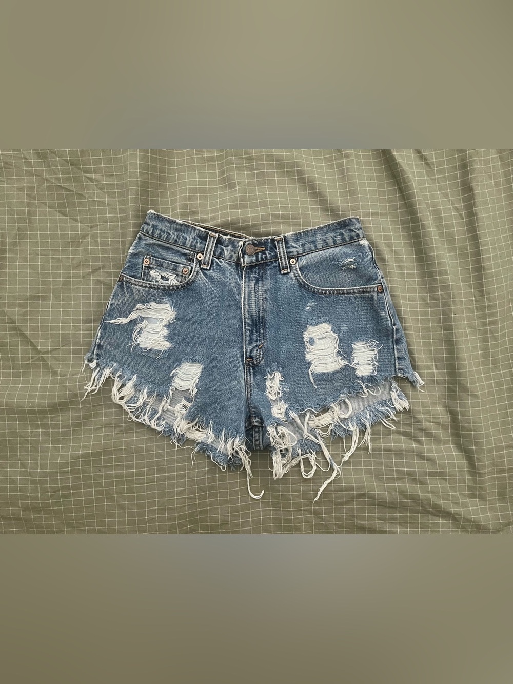 levis 561 vtg upcycled cotton cut off short 26 read!